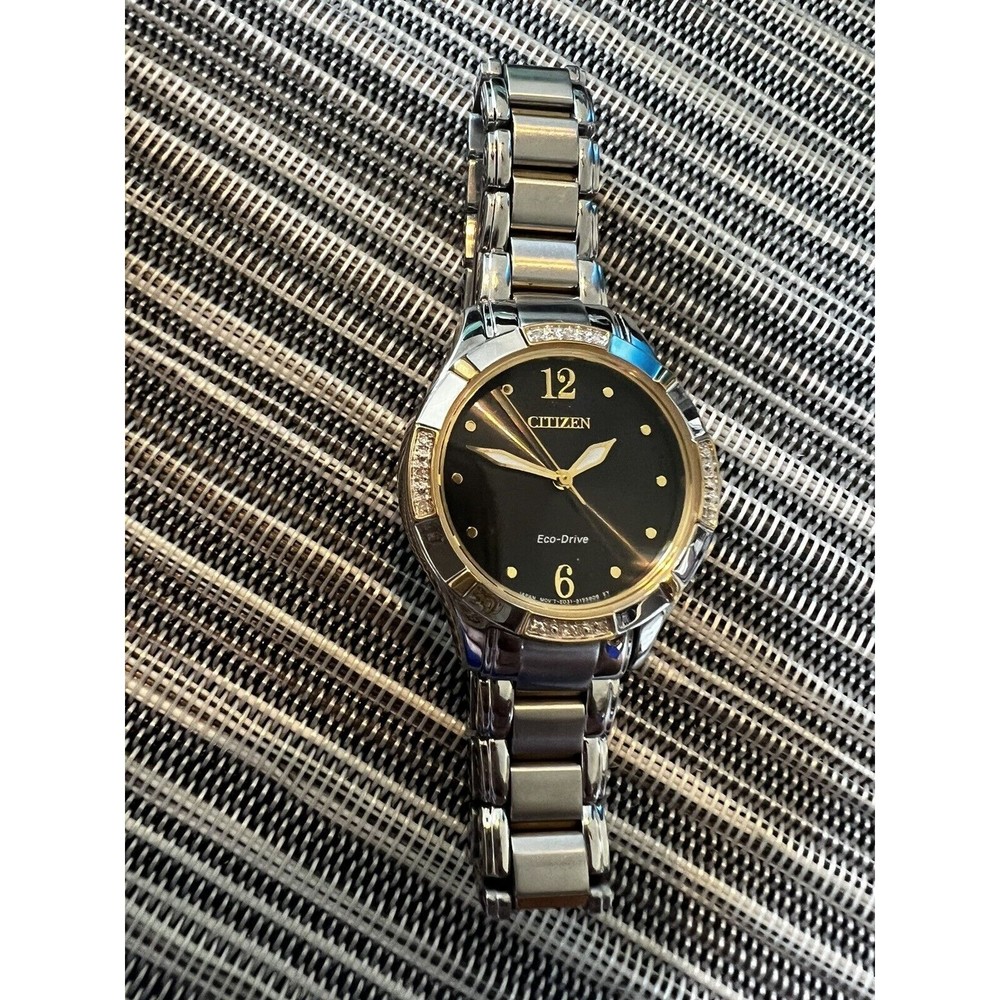 Modern Stainless Steel Citizen Eco Drive Diamond Ladies E031-S1052497 Watch MINT